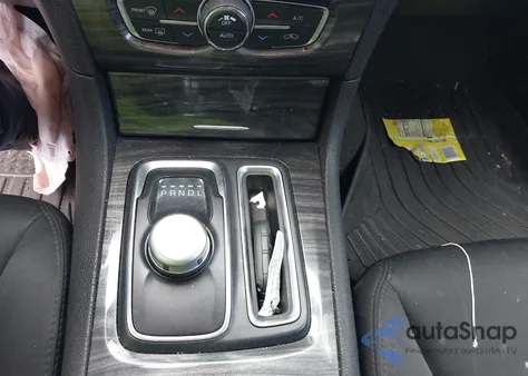 2020 Chrysler 300 Touring Awd из США, поврежденный, VIN 2C3CCARG6LH158986